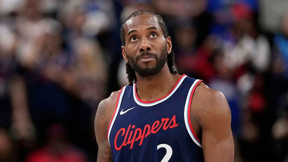 Kawhi Leonard Traded Back to Toronto Raptors, Ending Clippers Tenure