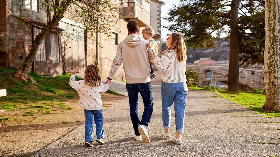 US Faces Looming Population Decline Despite Widespread Desire for Larger Families, Report Warns