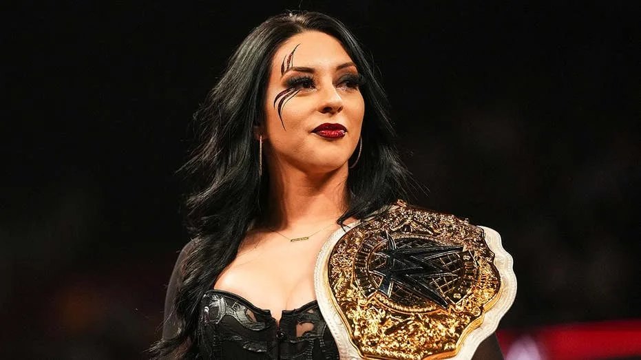 Cosplayer's Meticulous Tribute to WWE Star Stephanie Vaquer Becomes Viral Sensation at Fanatics Fest